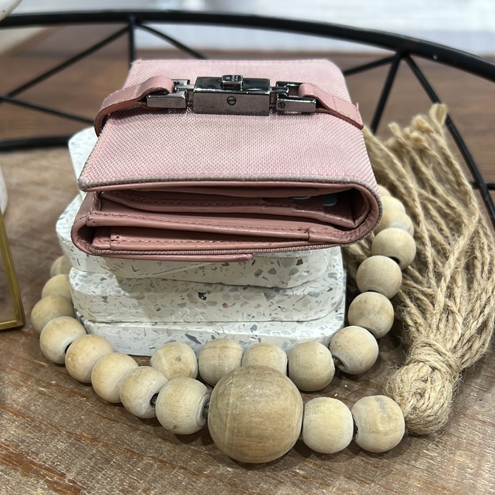 Gucci - Picture 5 of 13